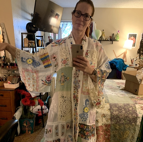 Meet your Posher, Jennifer - Picture 2 of 3